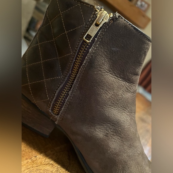 Steve Madden 4-zipper Brown Suede Back quilted Sz 9 Ankle Boots - Picture 10 of 14